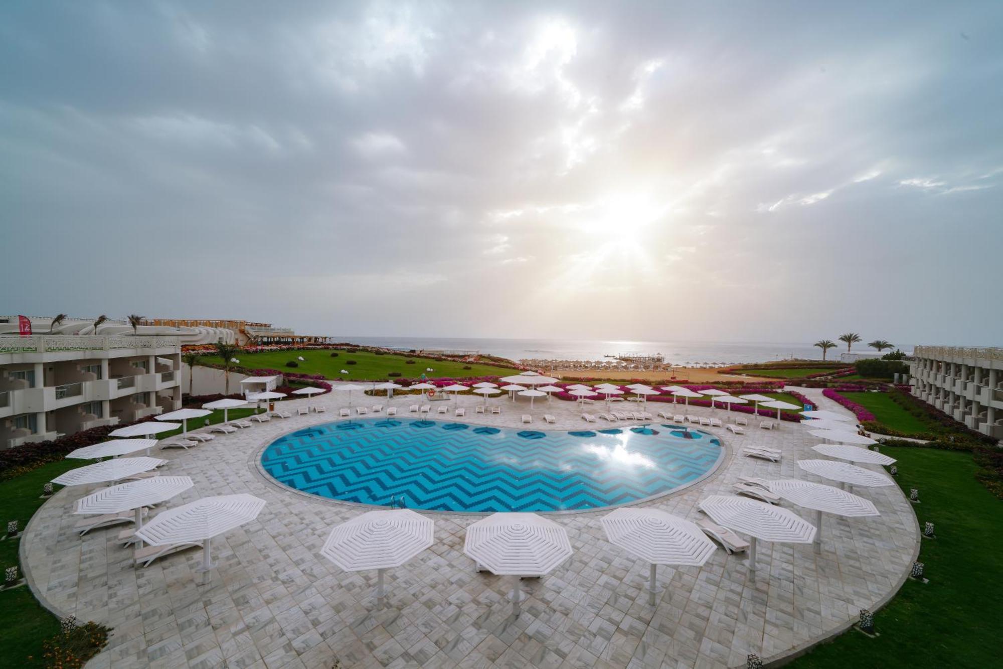Sirena Beach Resort & Spa Marsa Alam Buitenkant foto